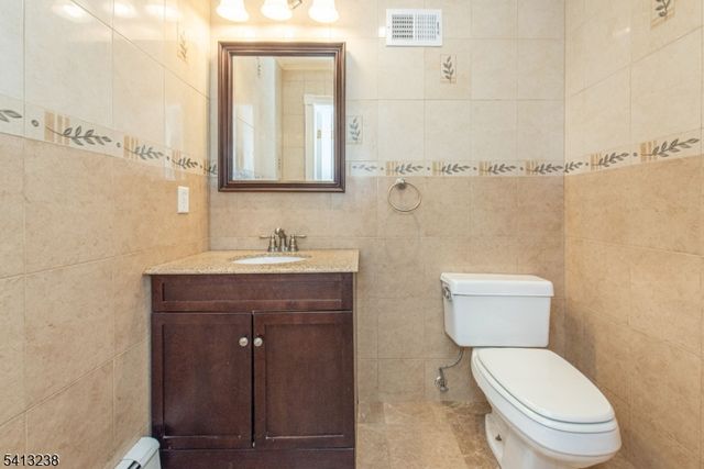 5 Pin Oak Rd, West Caldwell Twp., NJ 07006