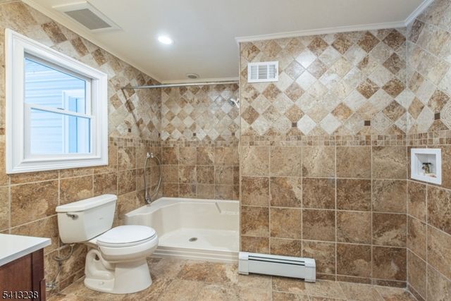 5 Pin Oak Rd, West Caldwell Twp., NJ 07006