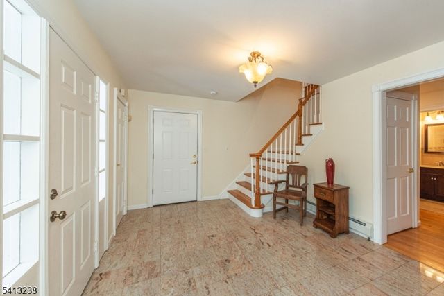 5 Pin Oak Rd, West Caldwell Twp., NJ 07006