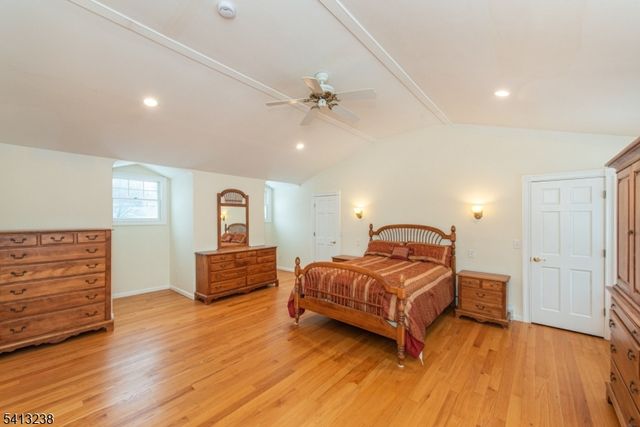 5 Pin Oak Rd, West Caldwell Twp., NJ 07006