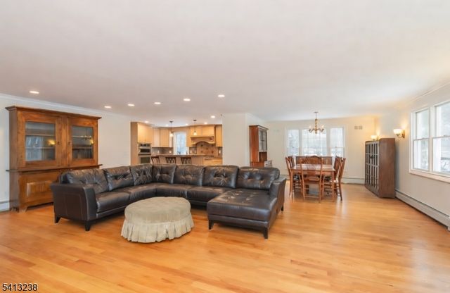 5 Pin Oak Rd, West Caldwell Twp., NJ 07006