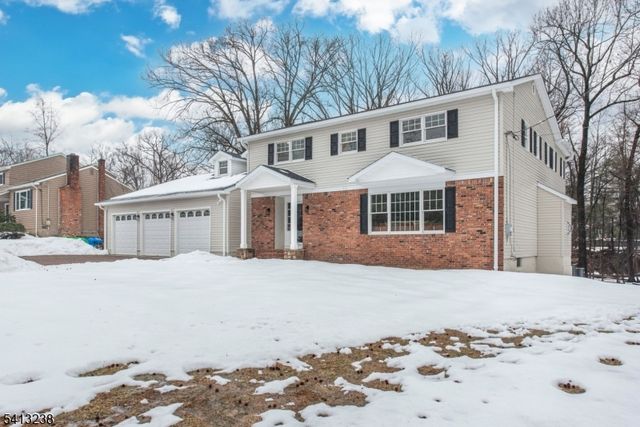 5 Pin Oak Rd, West Caldwell Twp., NJ 07006