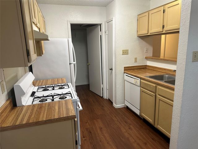 16303 Edgemere DR, Pflugerville, TX 78660