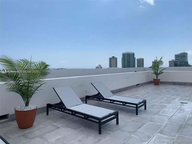 2740 SW 28th Ter 203, Miami, FL 33133