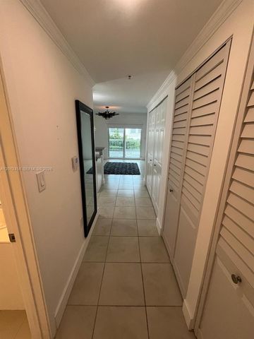 2740 SW 28th Ter 203, Miami, FL 33133