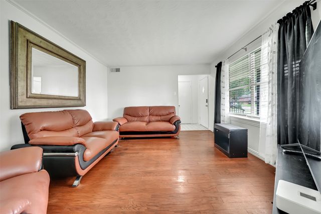 617 Ranier Circle, Garland, TX 75041