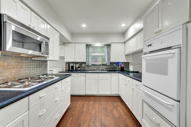 617 Ranier Circle, Garland, TX 75041