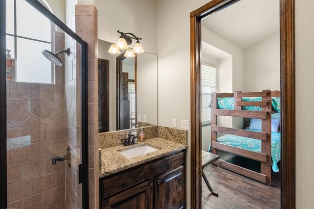 3801-1 E Club House Rd, Kerrville, TX 78028