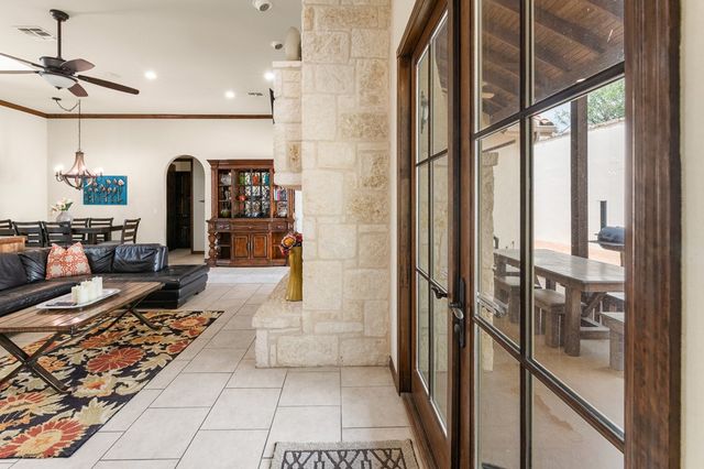 3801-1 E Club House Rd, Kerrville, TX 78028