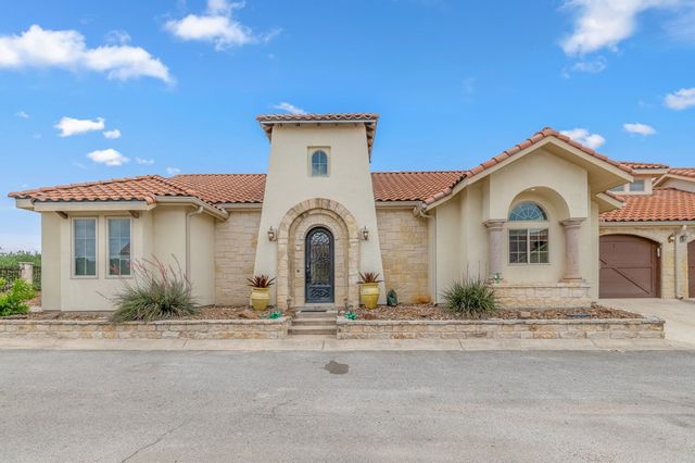 3801-1 E Club House Rd, Kerrville, TX 78028