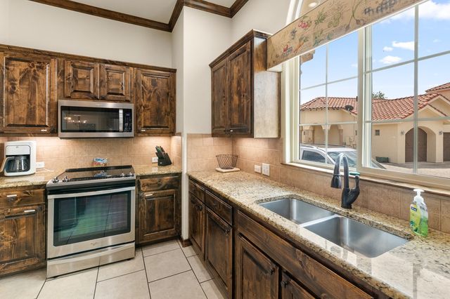 3801-1 E Club House Rd, Kerrville, TX 78028