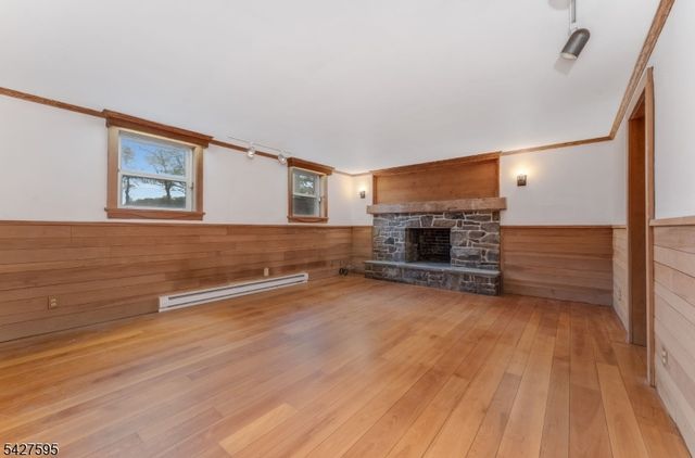 34 Berk Ln, Lebanon Twp., NJ 08826