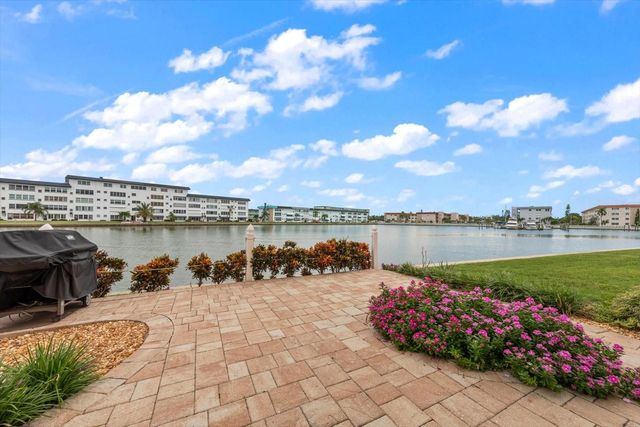 6025 SHORE BOULEVARD S 107, Gulfport, FL 33707