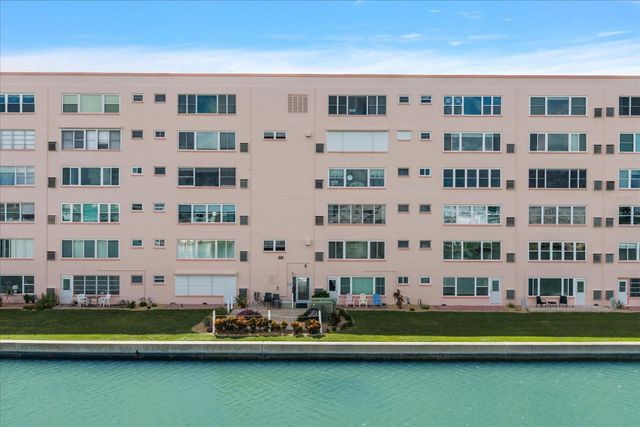 6025 SHORE BOULEVARD S 107, Gulfport, FL 33707