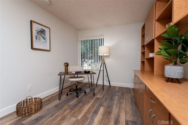 700 W La Veta A1, Orange, CA 92868
