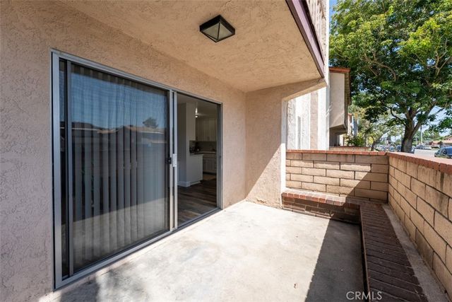 700 W La Veta A1, Orange, CA 92868
