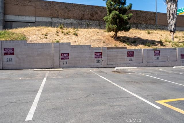 700 W La Veta A1, Orange, CA 92868