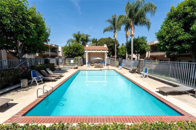 700 W La Veta A1, Orange, CA 92868