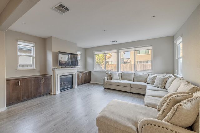 624 Brinwood Way, Oakley, CA 94561