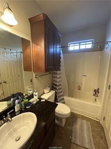 223 Forest Drive, College Station, TX 77840