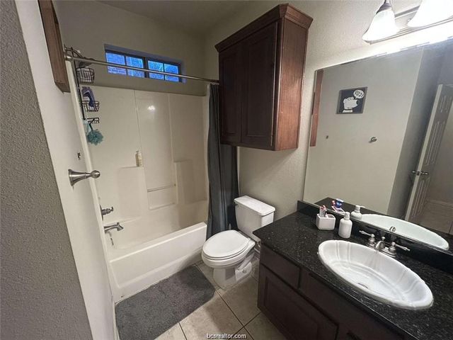 223 Forest Drive, College Station, TX 77840