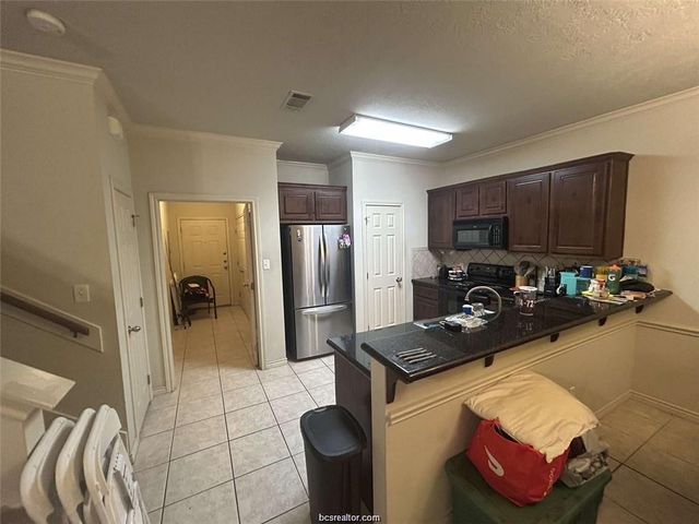 223 Forest Drive, College Station, TX 77840