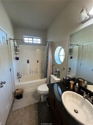 223 Forest Drive, College Station, TX 77840