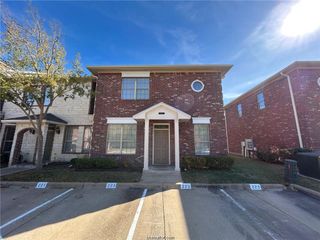 223 Forest Drive, College Station, TX 77840