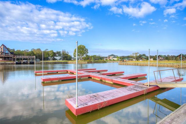 5 W Forest Drive, Huntsville, TX 77340