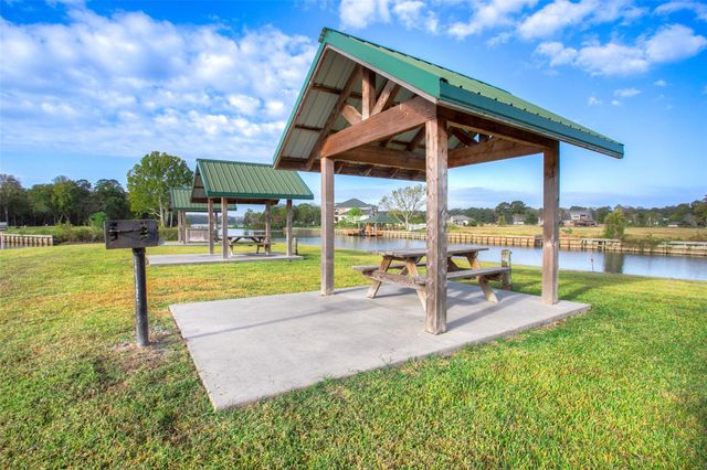 5 W Forest Drive, Huntsville, TX 77340