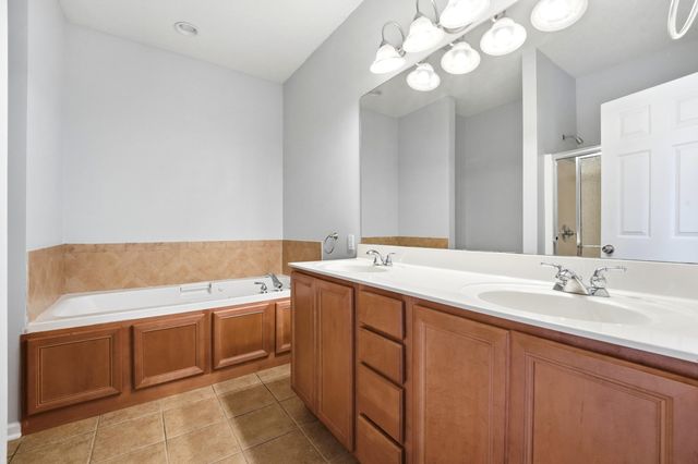 3905 DEERFOOT WAY, Columbia, MO 65203