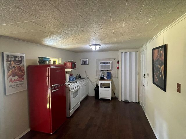 341 Cr 355, Elmaton, TX 77440