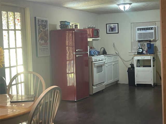 341 Cr 355, Elmaton, TX 77440