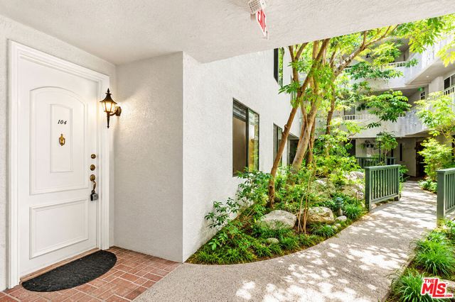 1375 Kelton Avenue 104, Los Angeles, CA 90024