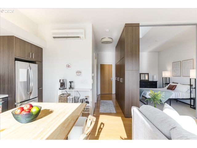 1455 N KILLINGSWORTH St 404, Portland, OR 97217