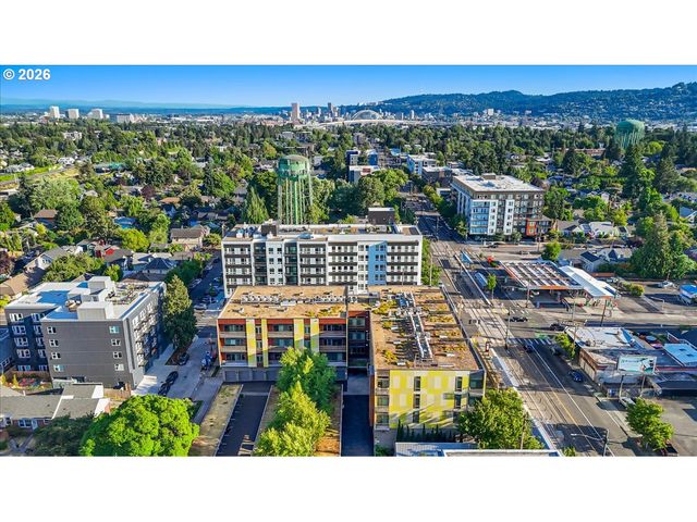 1455 N KILLINGSWORTH St 404, Portland, OR 97217