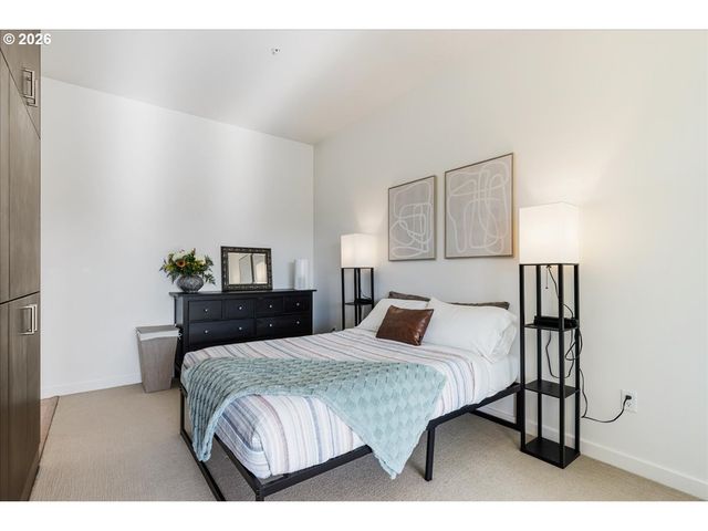 1455 N KILLINGSWORTH St 404, Portland, OR 97217