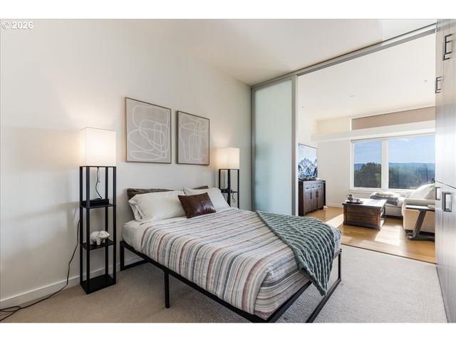 1455 N KILLINGSWORTH St 404, Portland, OR 97217