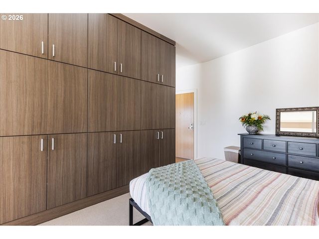 1455 N KILLINGSWORTH St 404, Portland, OR 97217