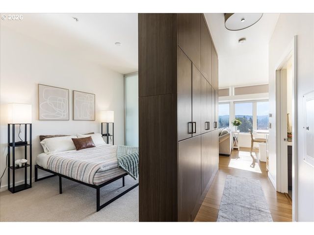 1455 N KILLINGSWORTH St 404, Portland, OR 97217