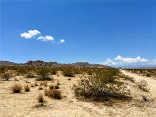 5 Sunfair Road, Joshua Tree, CA 92252