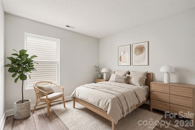 6010 Raisin Tree Lane, Charlotte, NC 28215