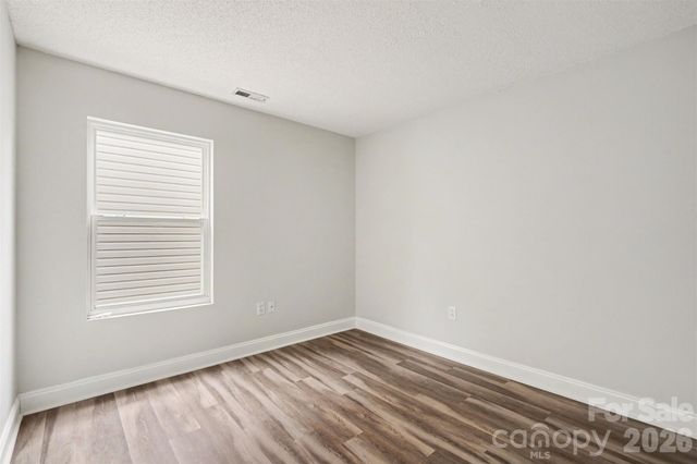 6010 Raisin Tree Lane, Charlotte, NC 28215