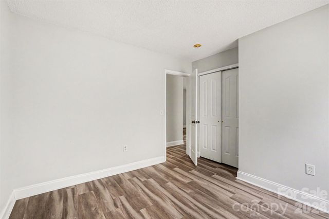 6010 Raisin Tree Lane, Charlotte, NC 28215