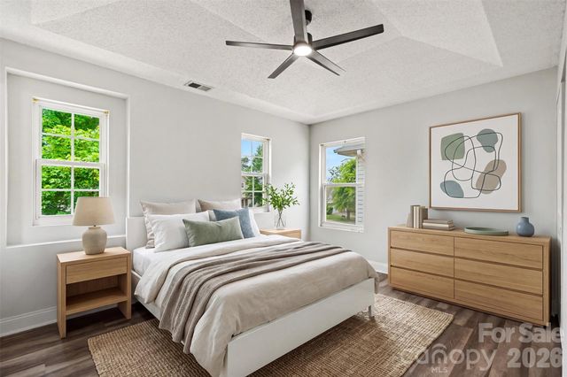 6010 Raisin Tree Lane, Charlotte, NC 28215