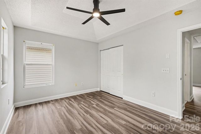6010 Raisin Tree Lane, Charlotte, NC 28215