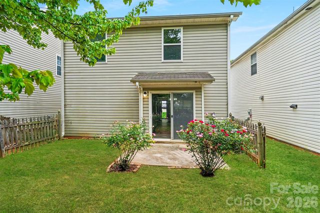 6010 Raisin Tree Lane, Charlotte, NC 28215