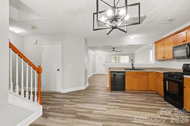6010 Raisin Tree Lane, Charlotte, NC 28215