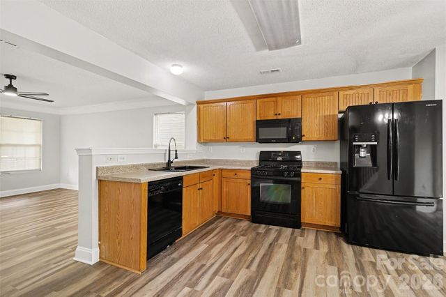 6010 Raisin Tree Lane, Charlotte, NC 28215