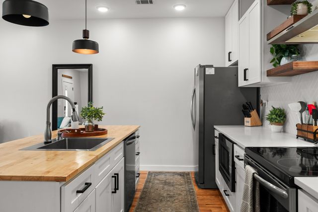 3641 Hydes Ferry Rd, Nashville, TN 37218